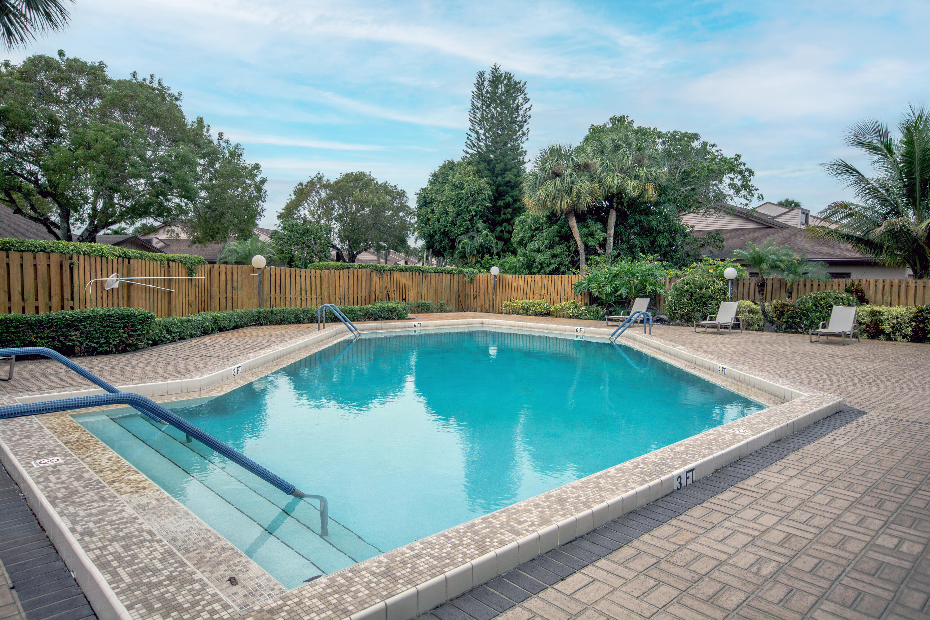 6692 Versailles Court