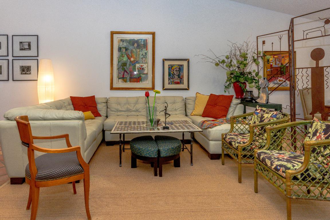 6692 Versailles Court