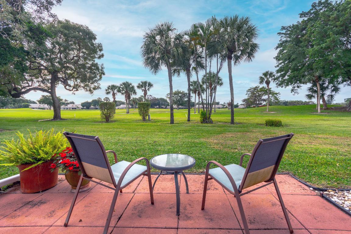 6692 Versailles Court