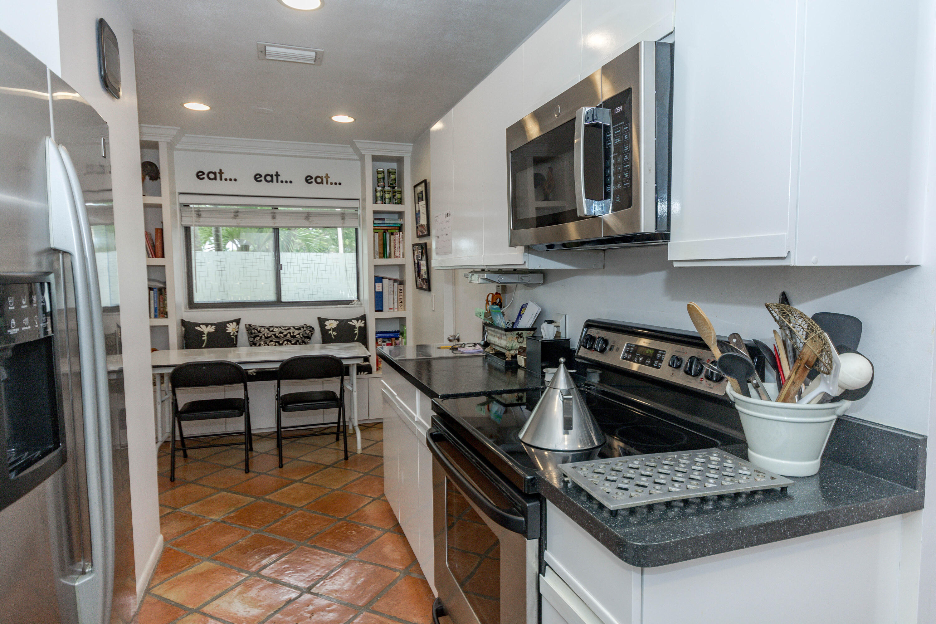 6692 Versailles Court