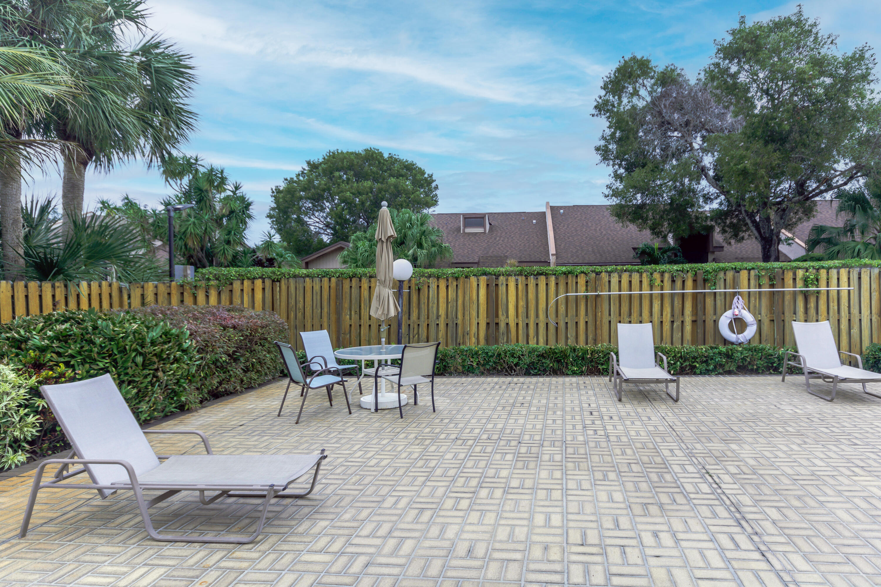 6692 Versailles Court