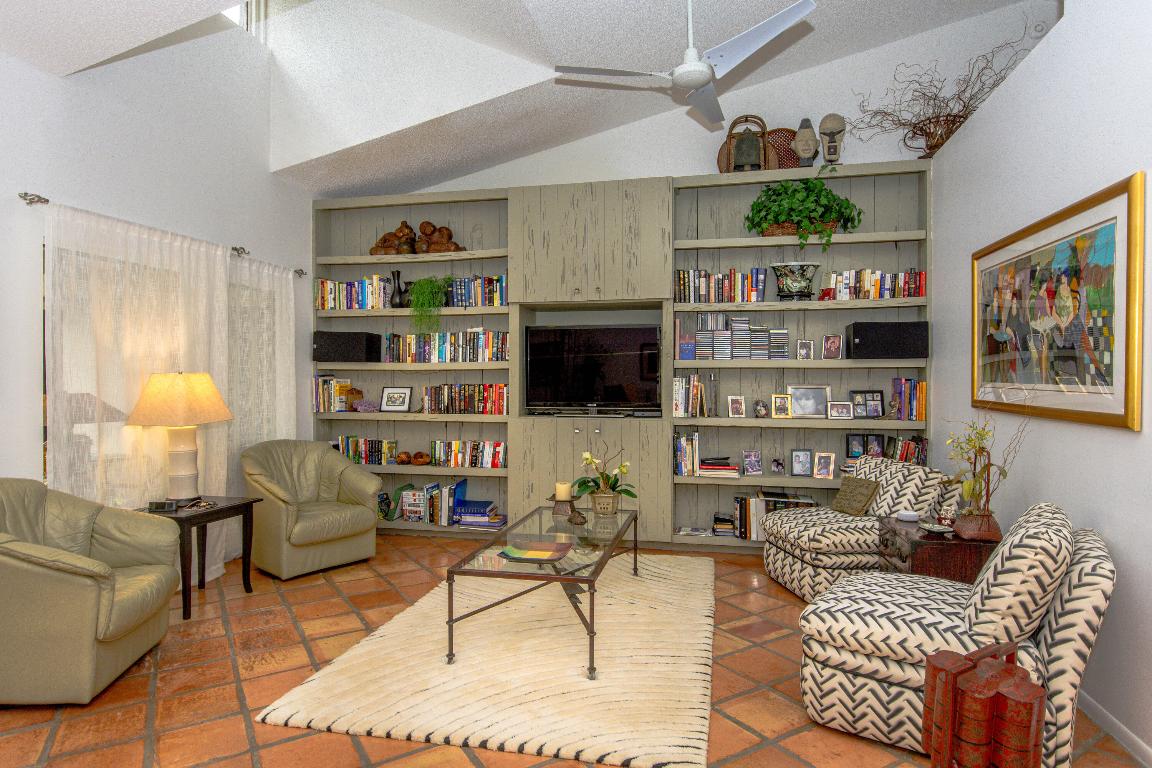 6692 Versailles Court