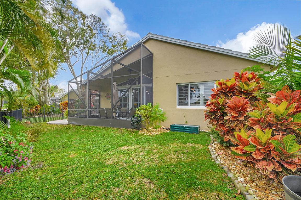 6105 Beaconwood Road