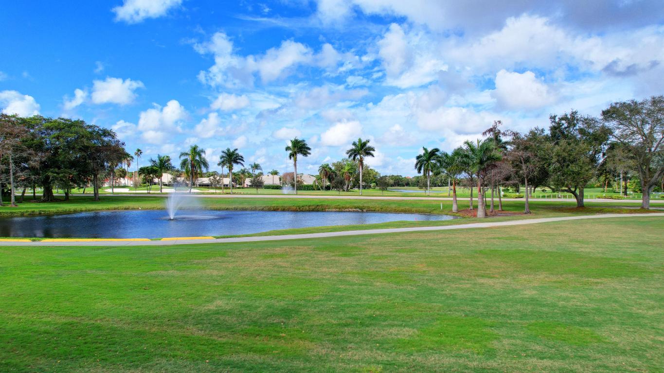 6105 Beaconwood Road