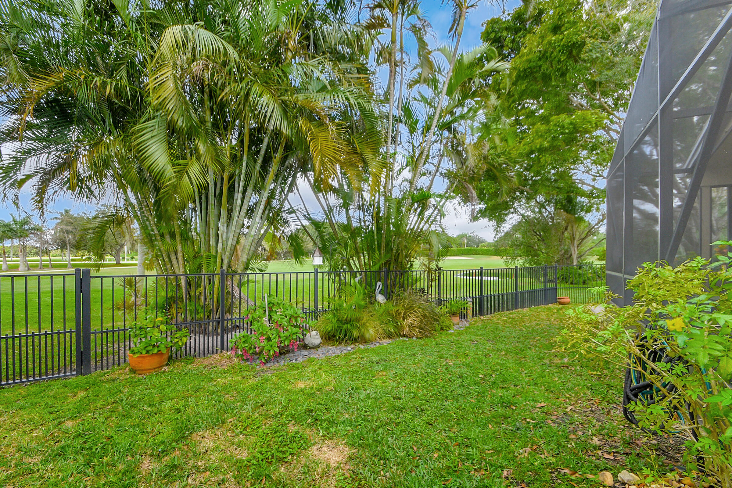 6105 Beaconwood Road