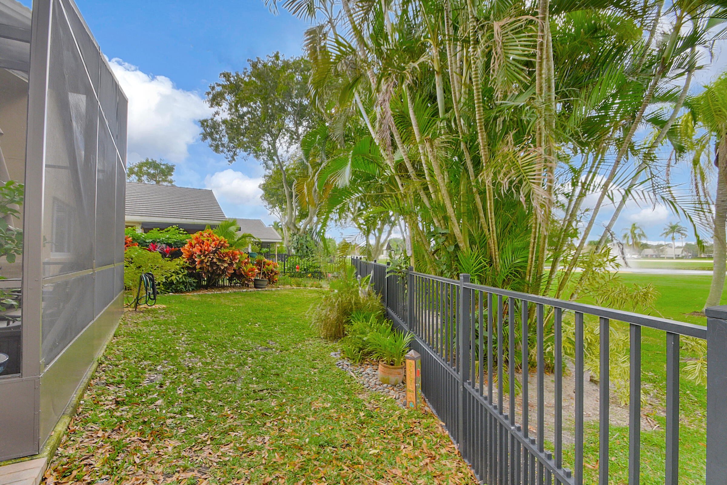 6105 Beaconwood Road