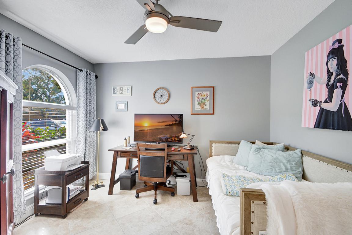 6105 Beaconwood Road