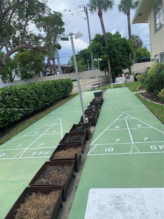 2111 NE 42nd Court 201w