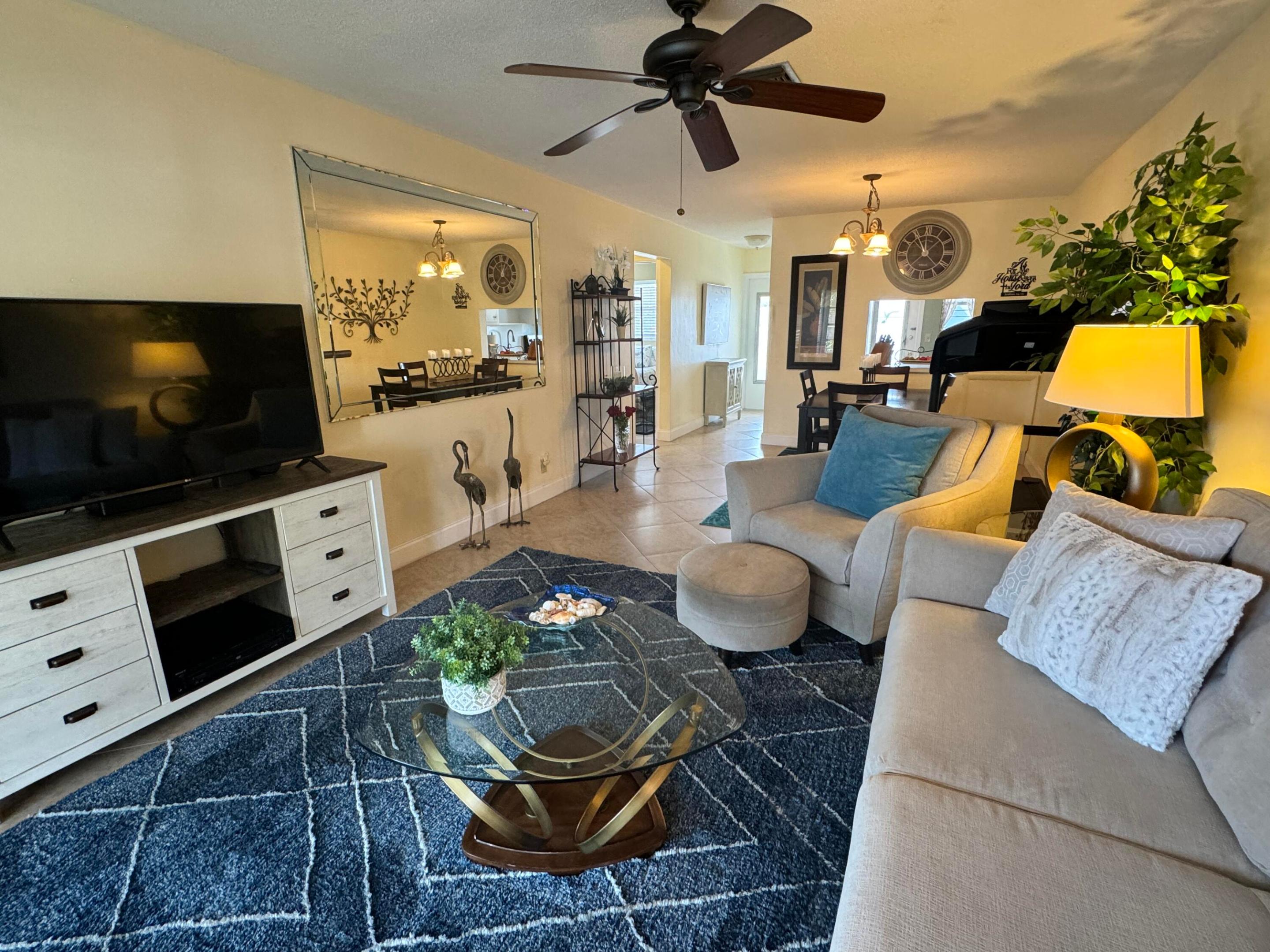 2111 NE 42nd Court 201w