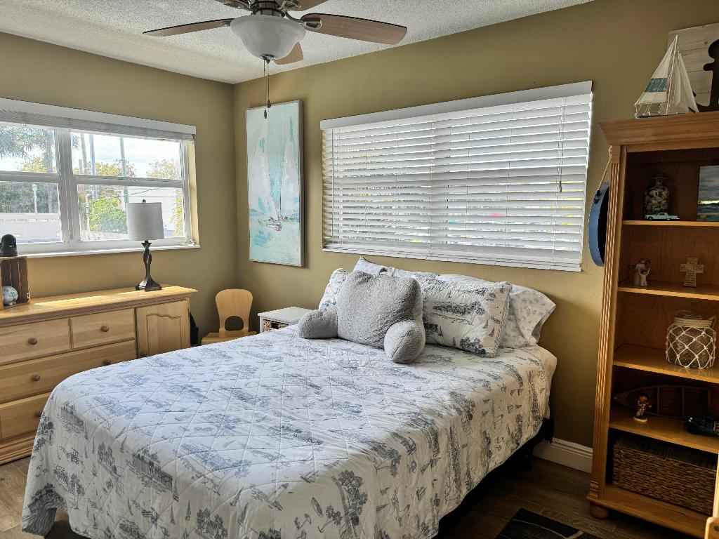 2111 NE 42nd Court 201w