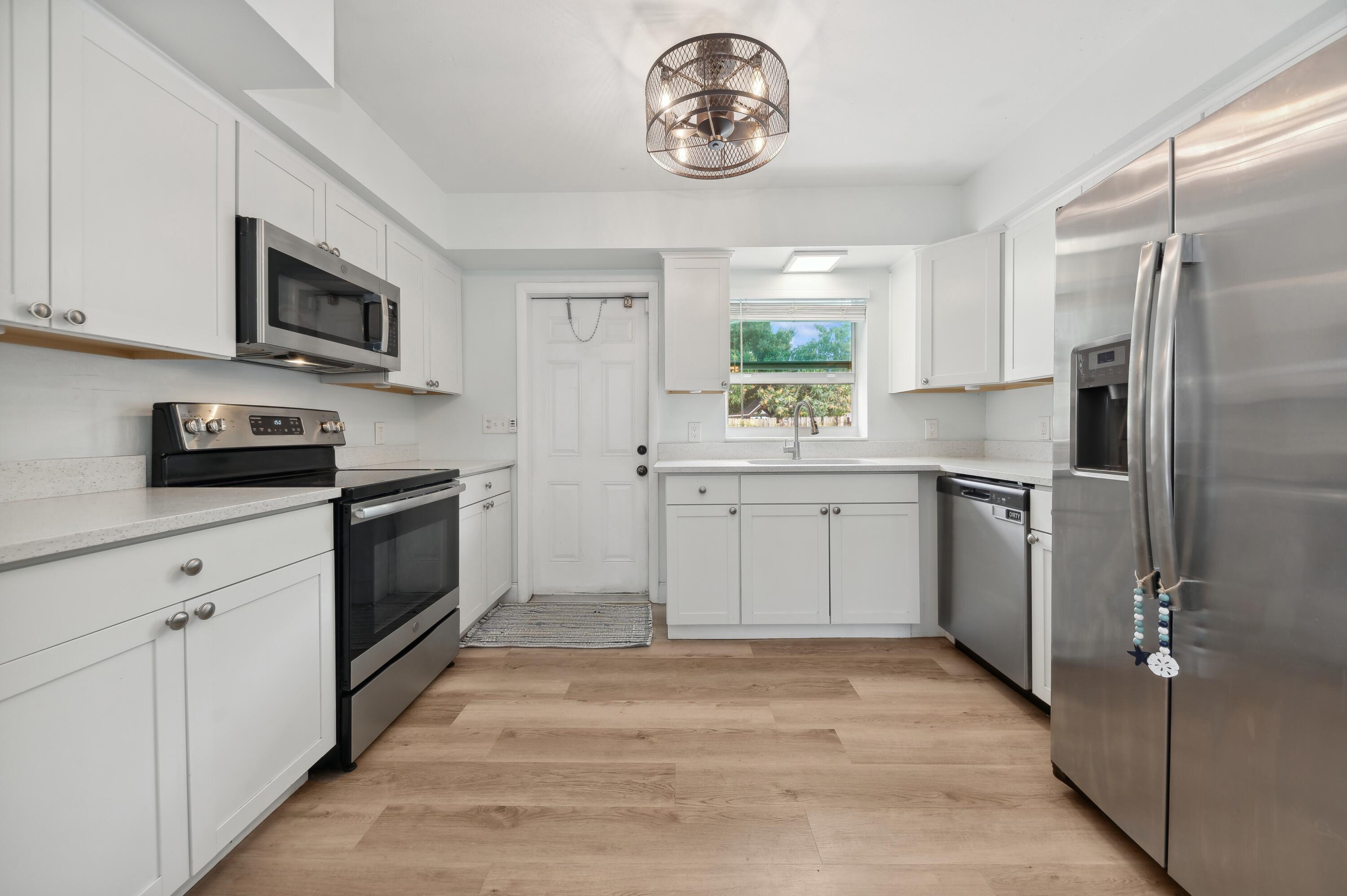 194 SE 27th Avenue