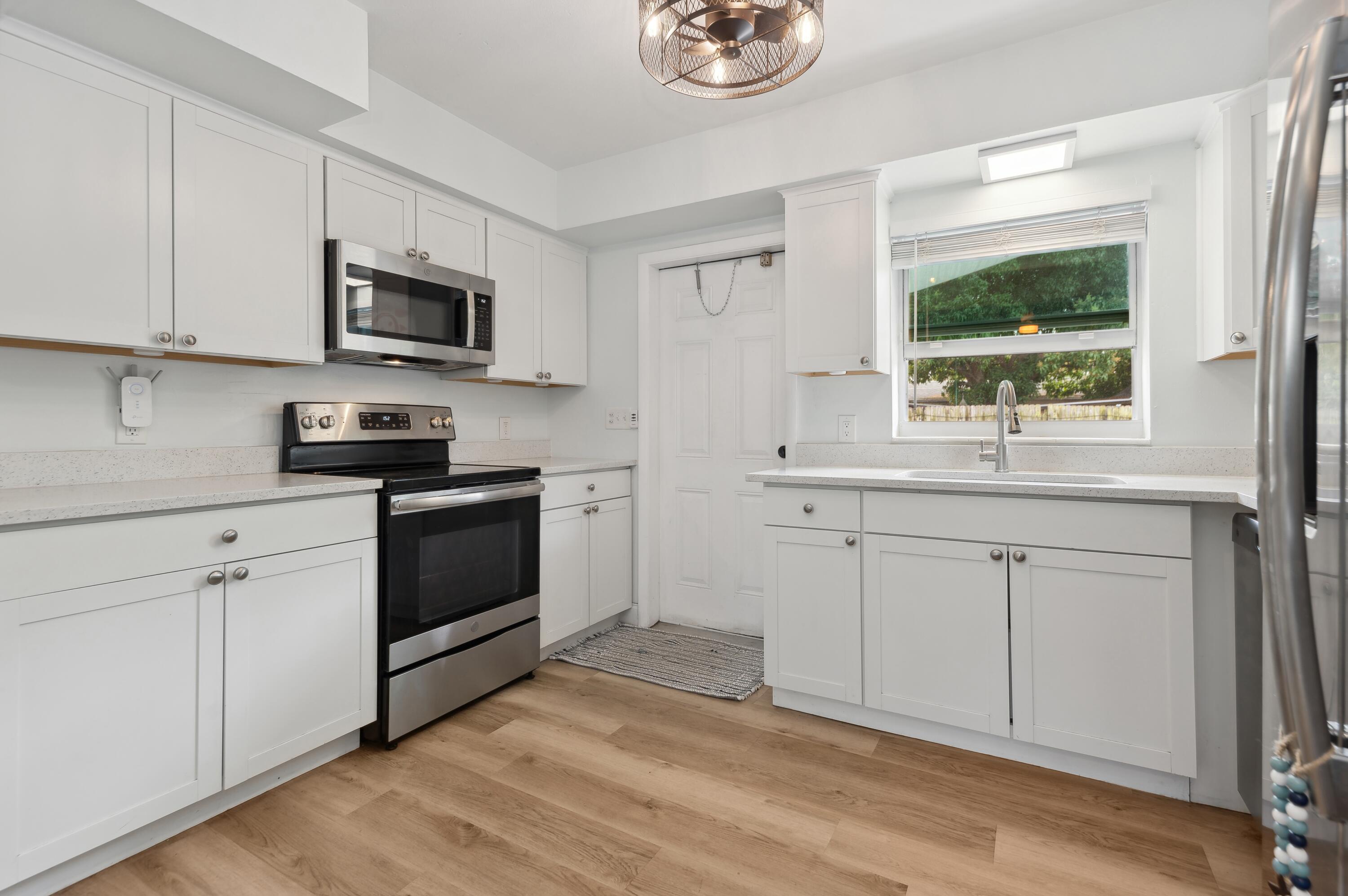 194 SE 27th Avenue