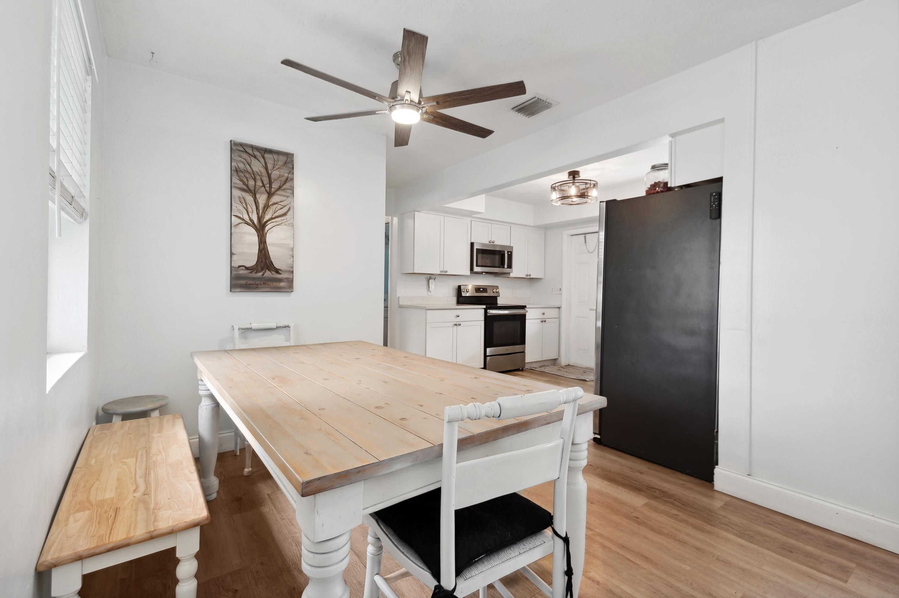 194 SE 27th Avenue