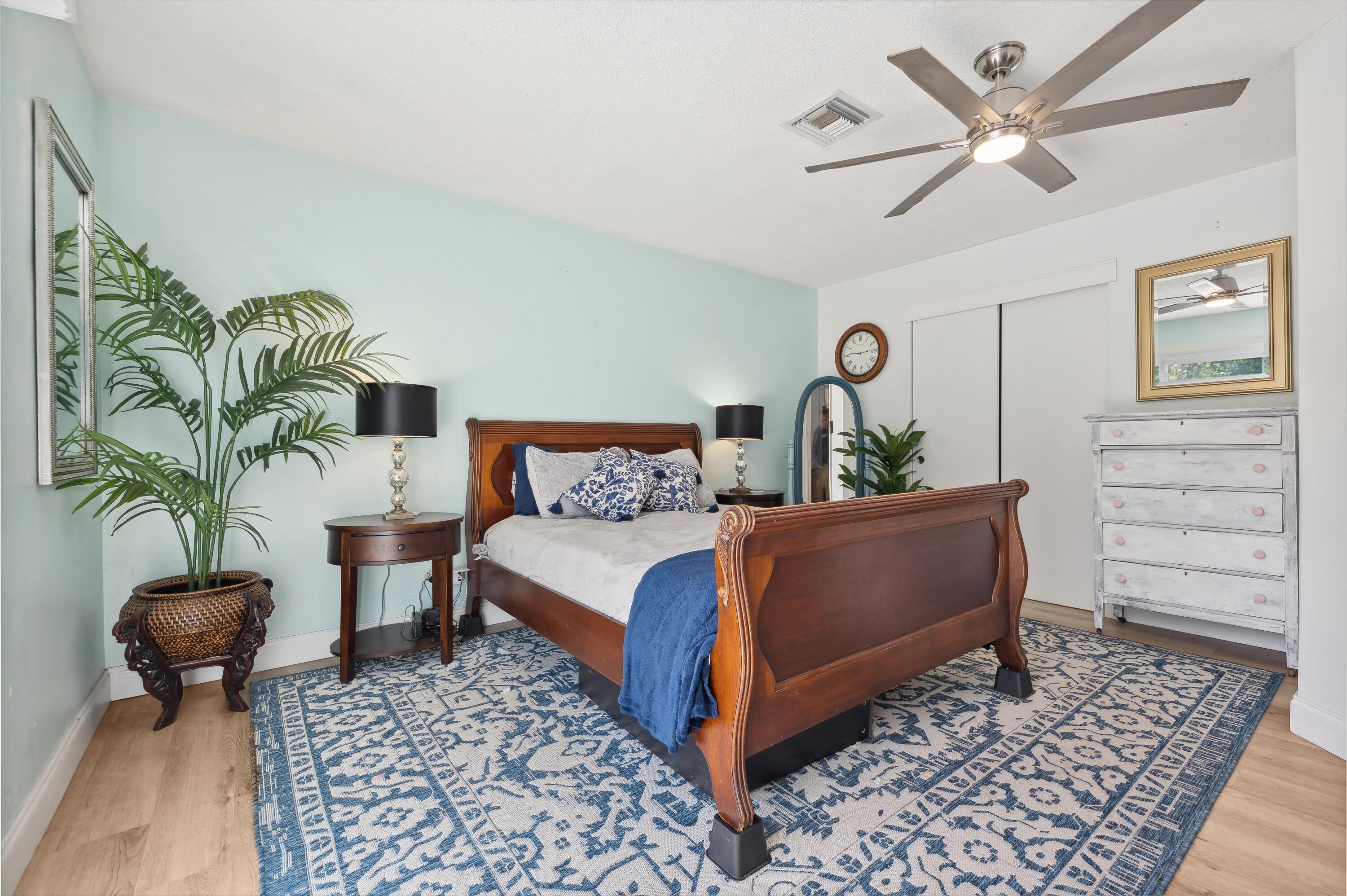 194 SE 27th Avenue