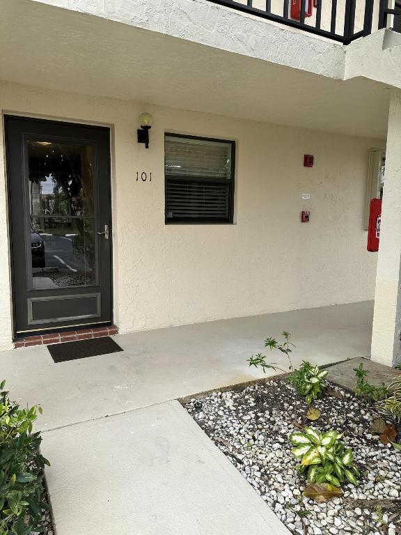 7190 Golf Colony Court 101