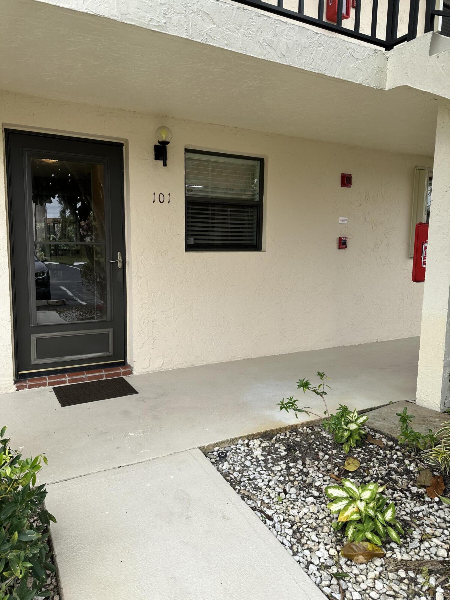 7190 Golf Colony Court 101