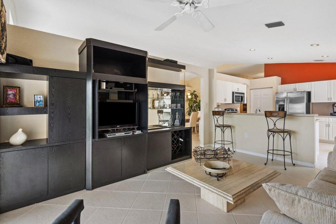 7863 San Isidro Street