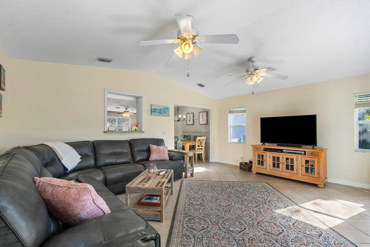 7456 Cocoanut Drive