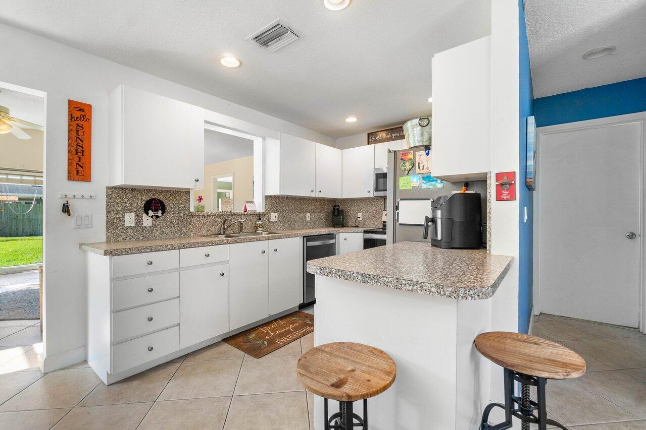 7456 Cocoanut Drive