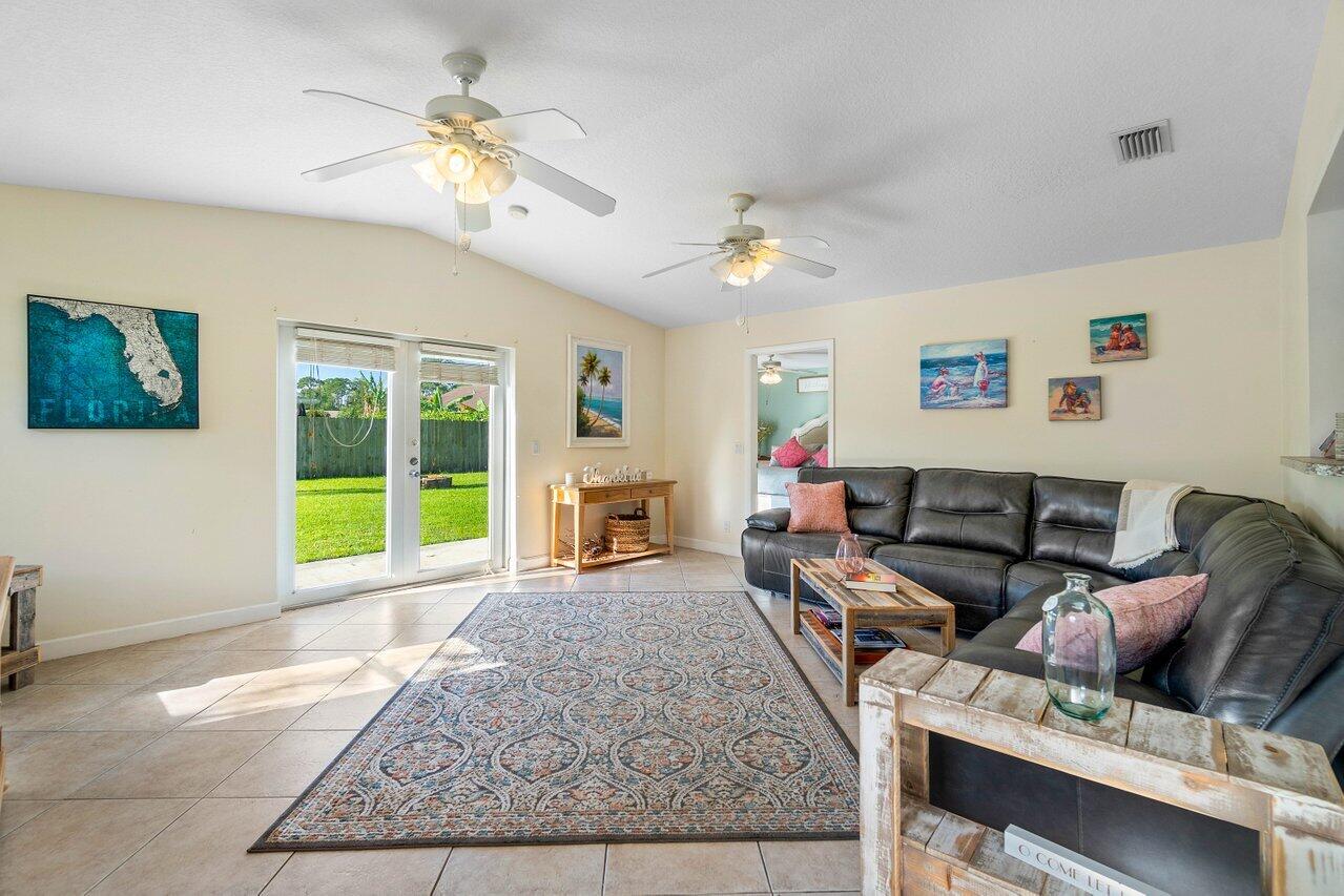 7456 Cocoanut Drive