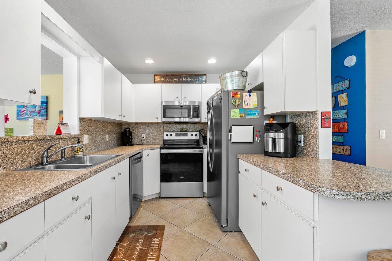 7456 Cocoanut Drive
