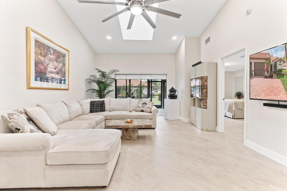 6037 Kings Gate Circle