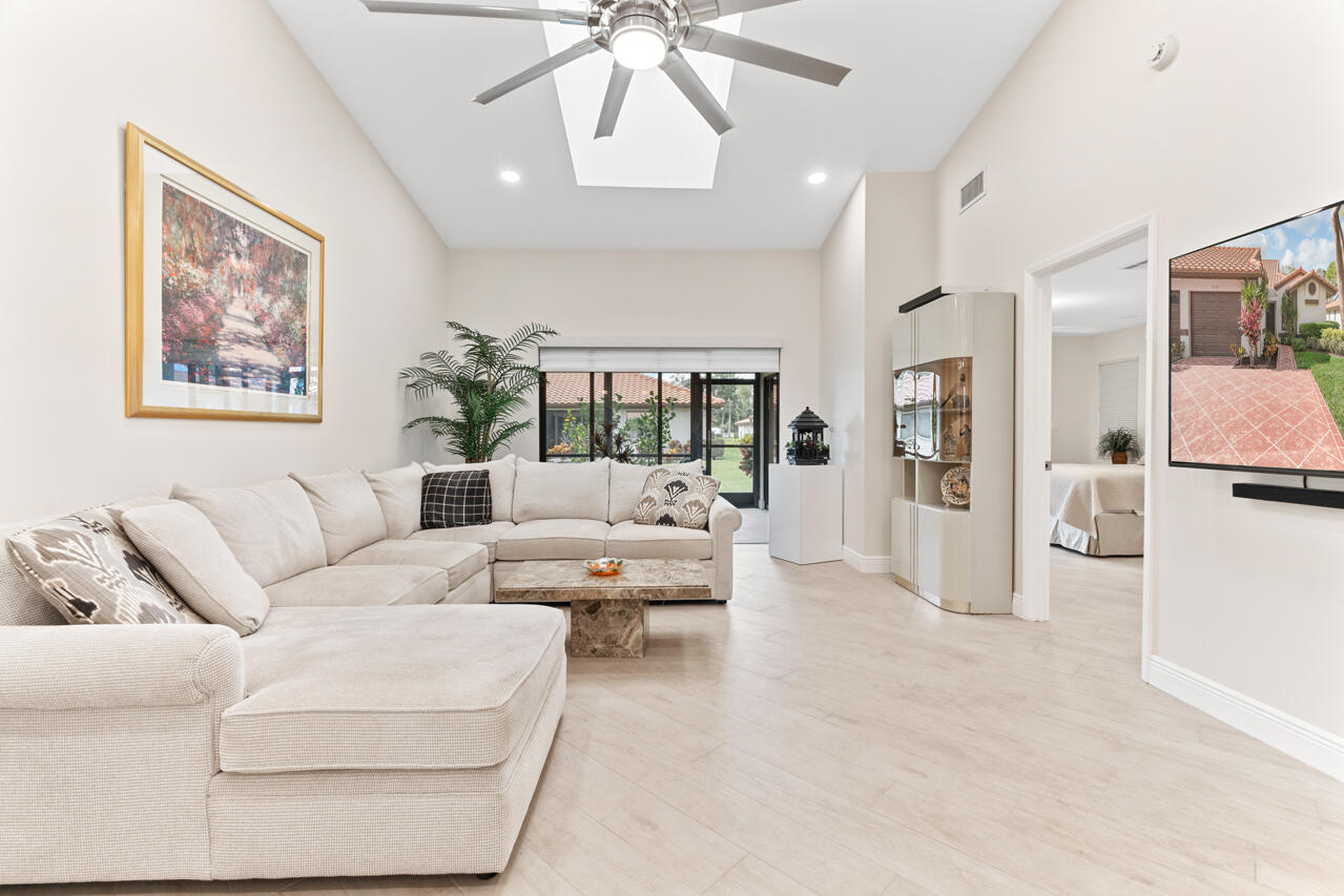 6037 Kings Gate Circle