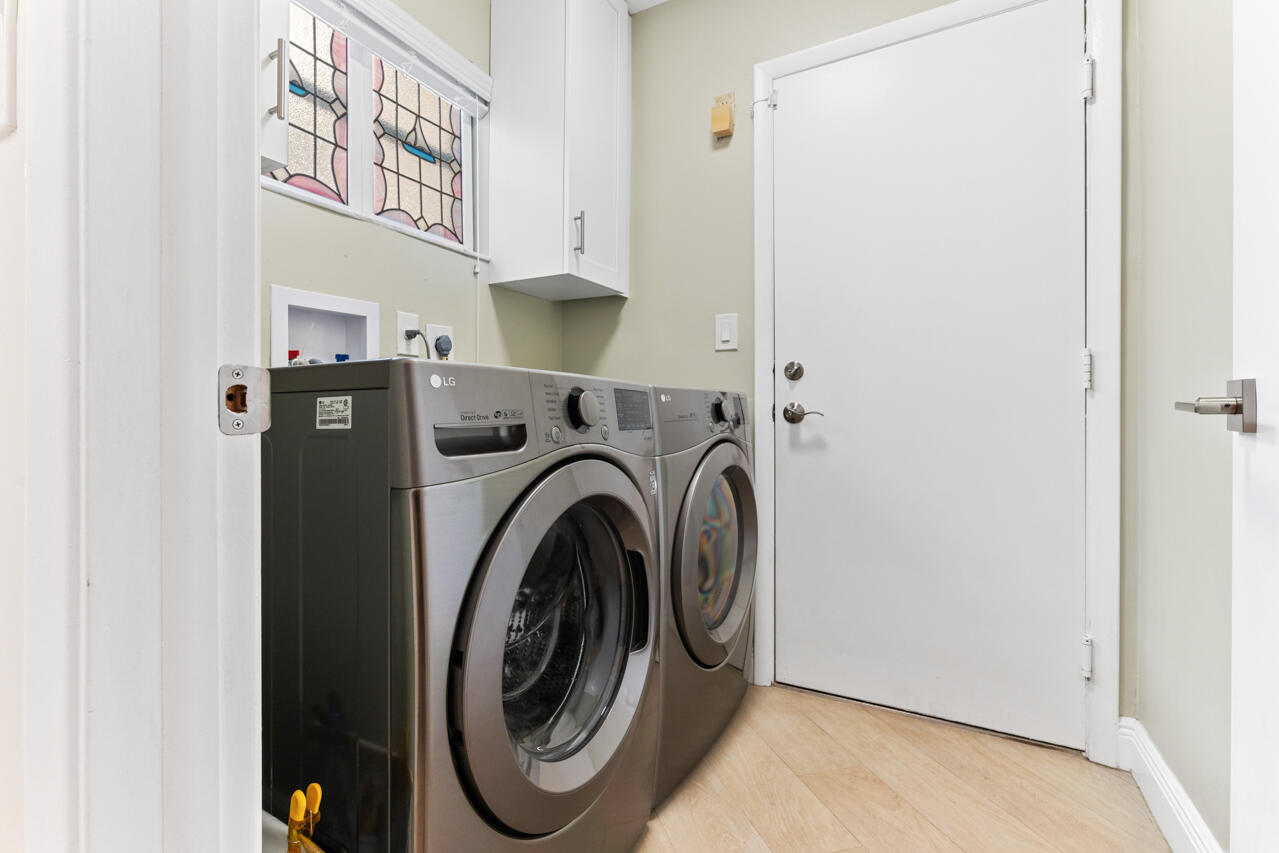 6037 Kings Gate Circle