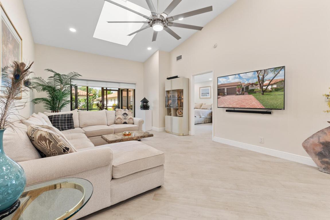 6037 Kings Gate Circle