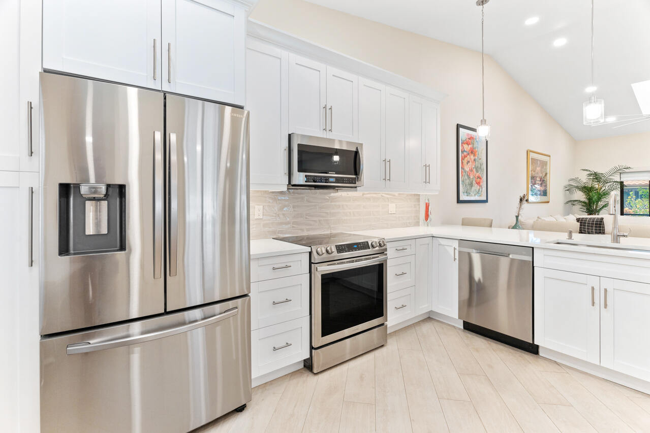 6037 Kings Gate Circle