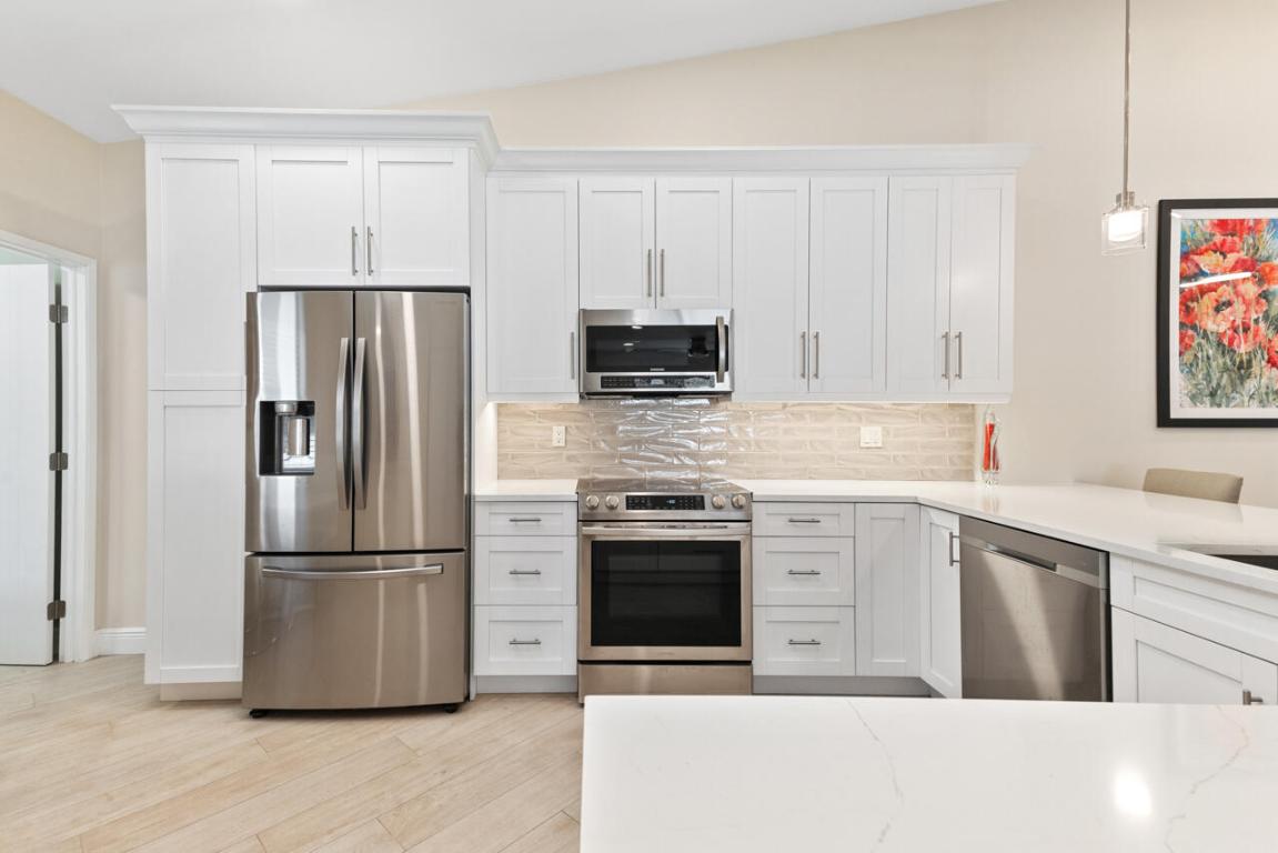 6037 Kings Gate Circle