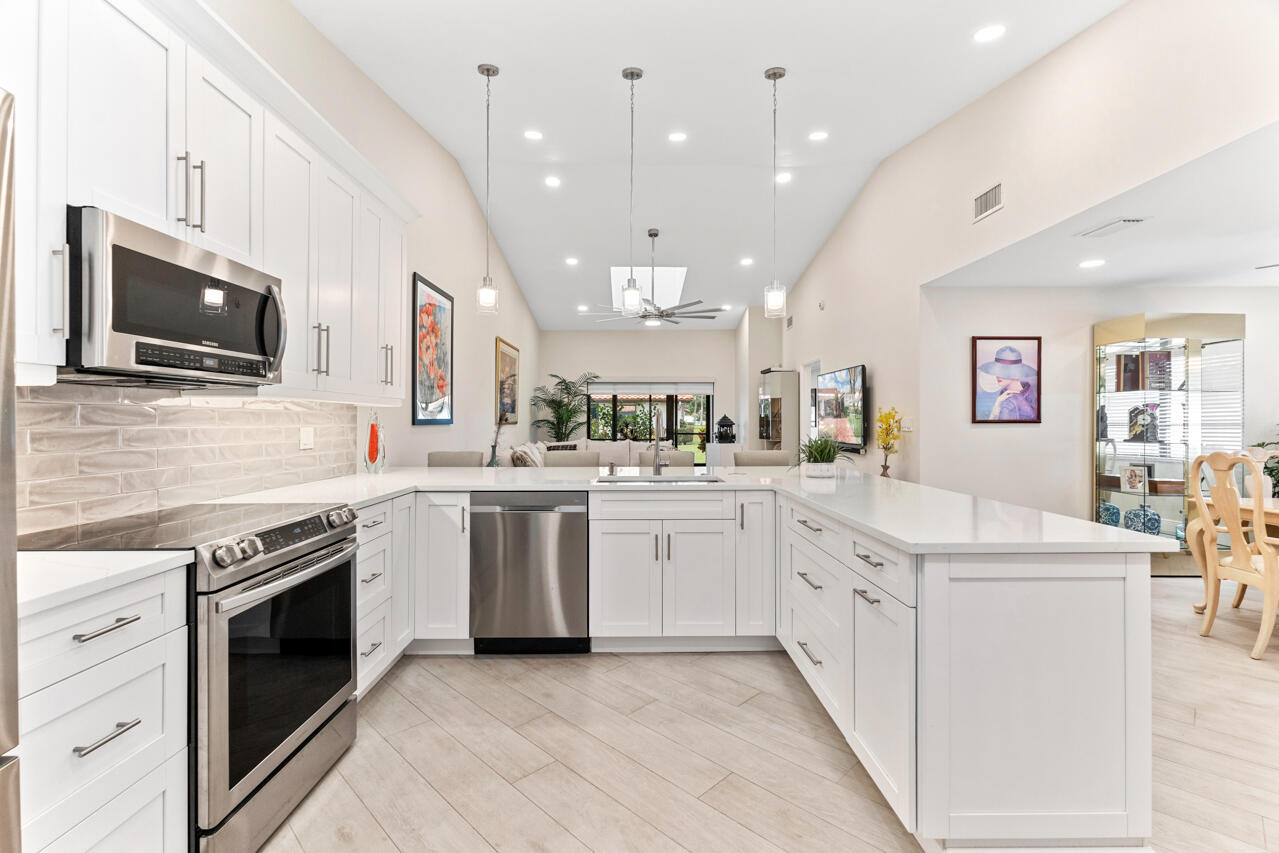 6037 Kings Gate Circle