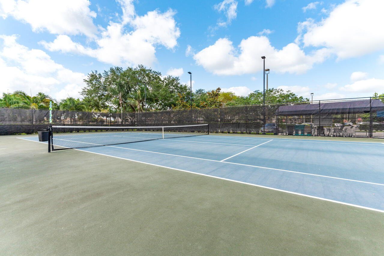 6037 Kings Gate Circle