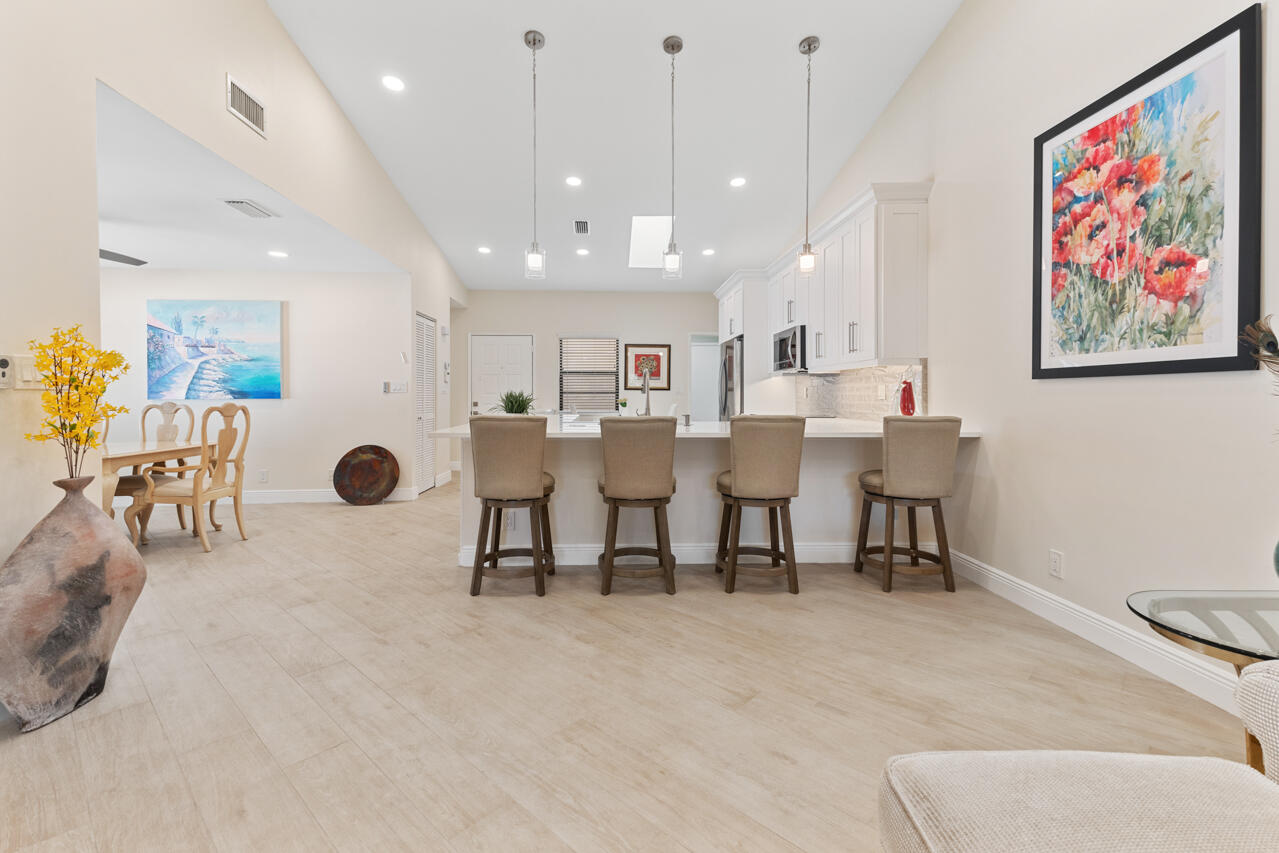 6037 Kings Gate Circle