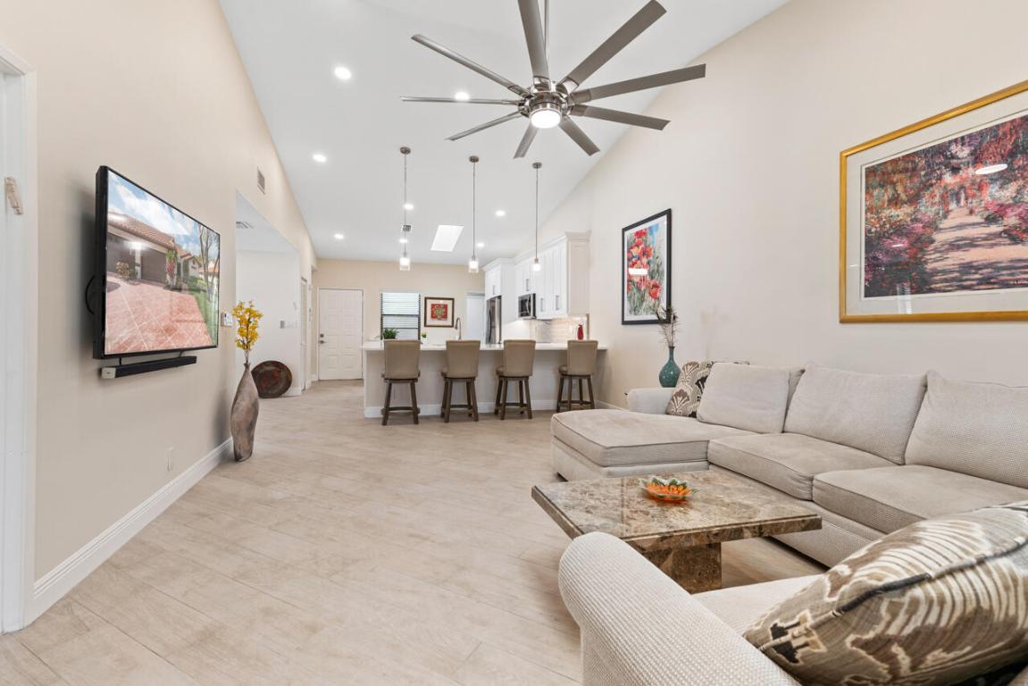 6037 Kings Gate Circle