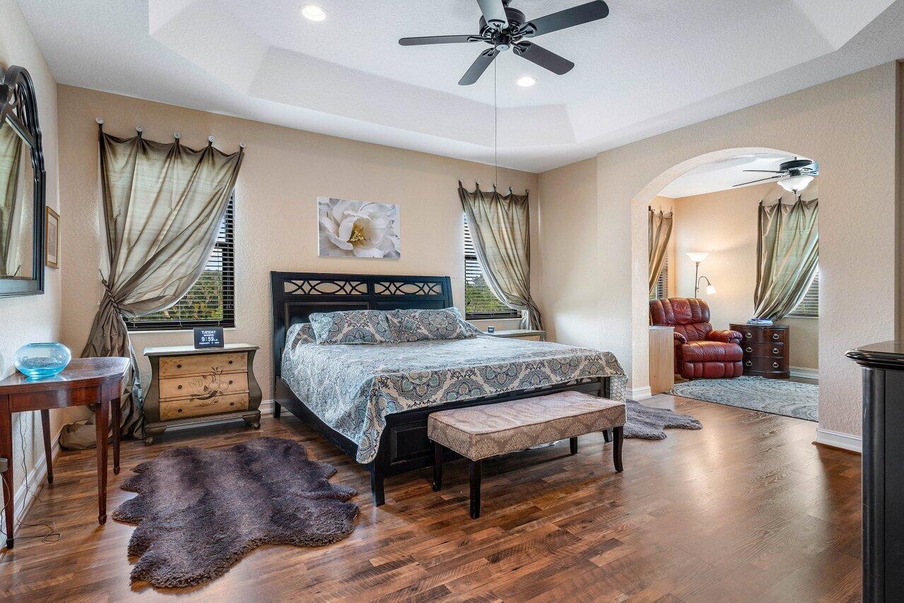 9884 Equus Circle