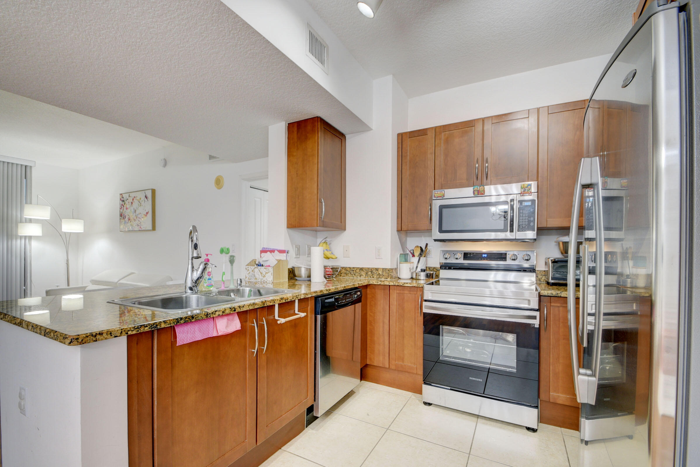 350 N Federal Highway 714