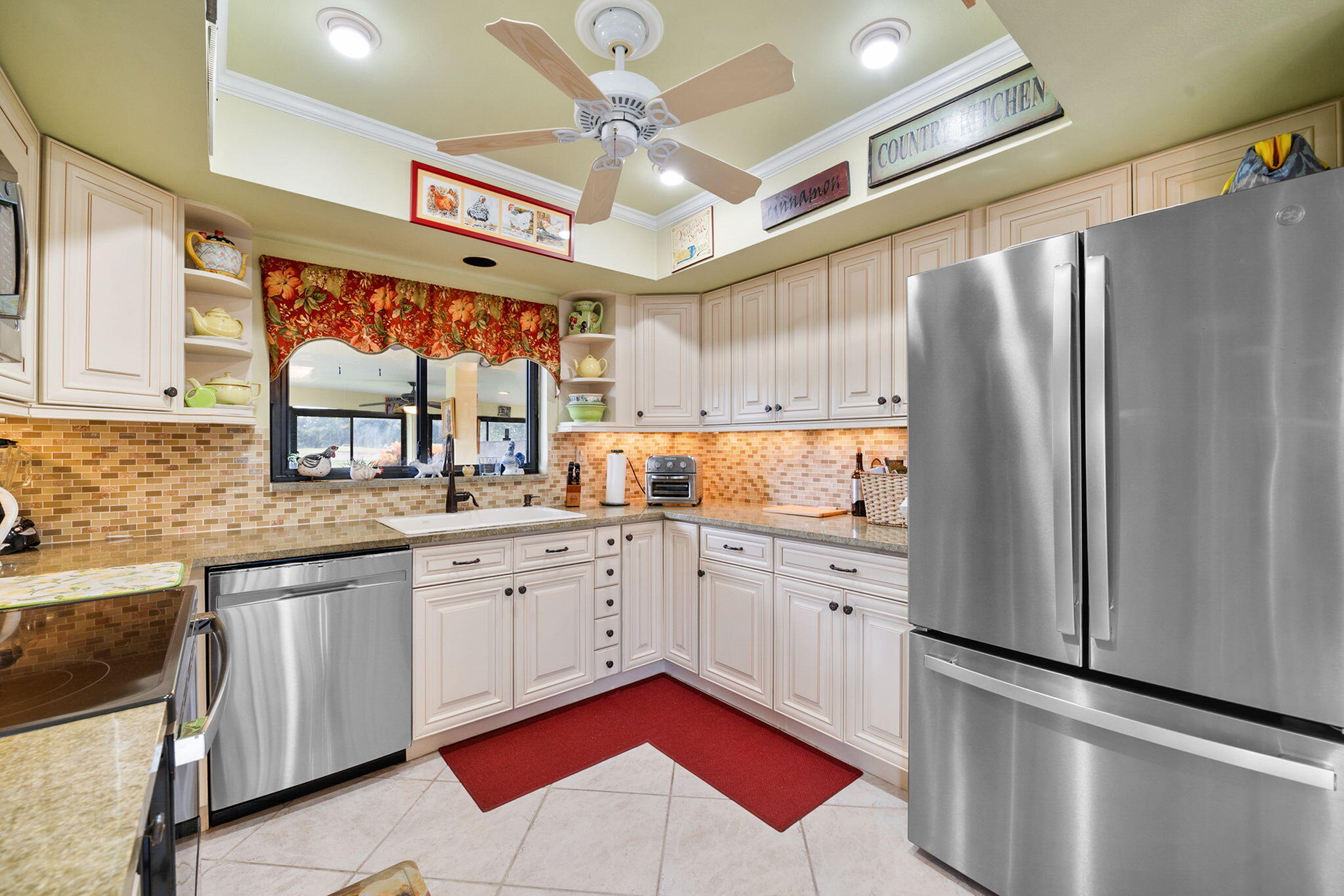5625 Lakeview Mews Court