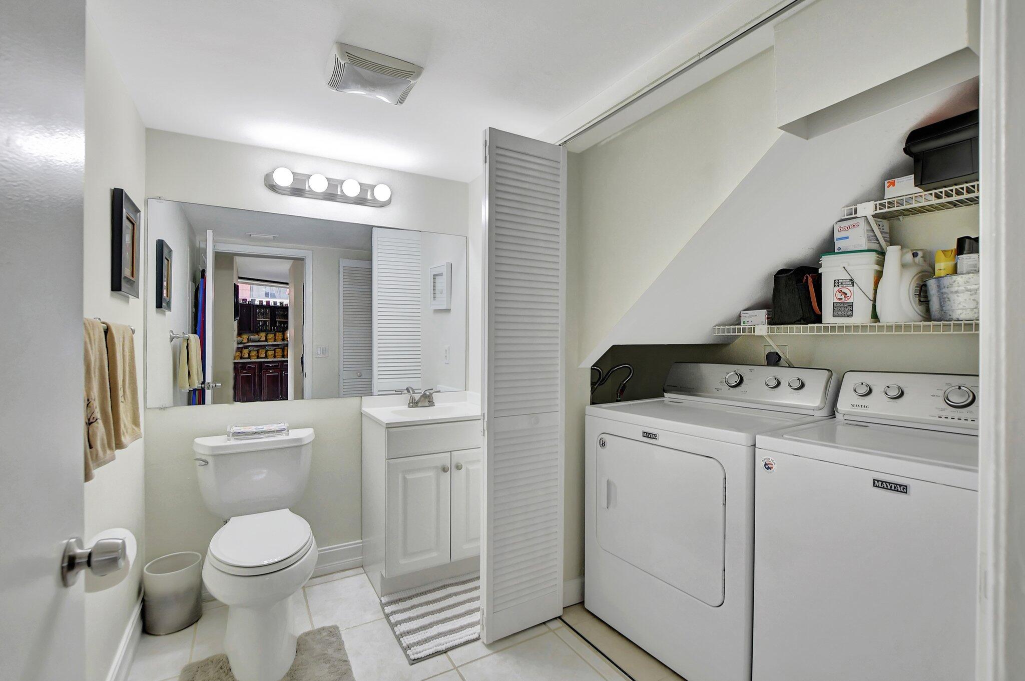 22952 Oxford Place B