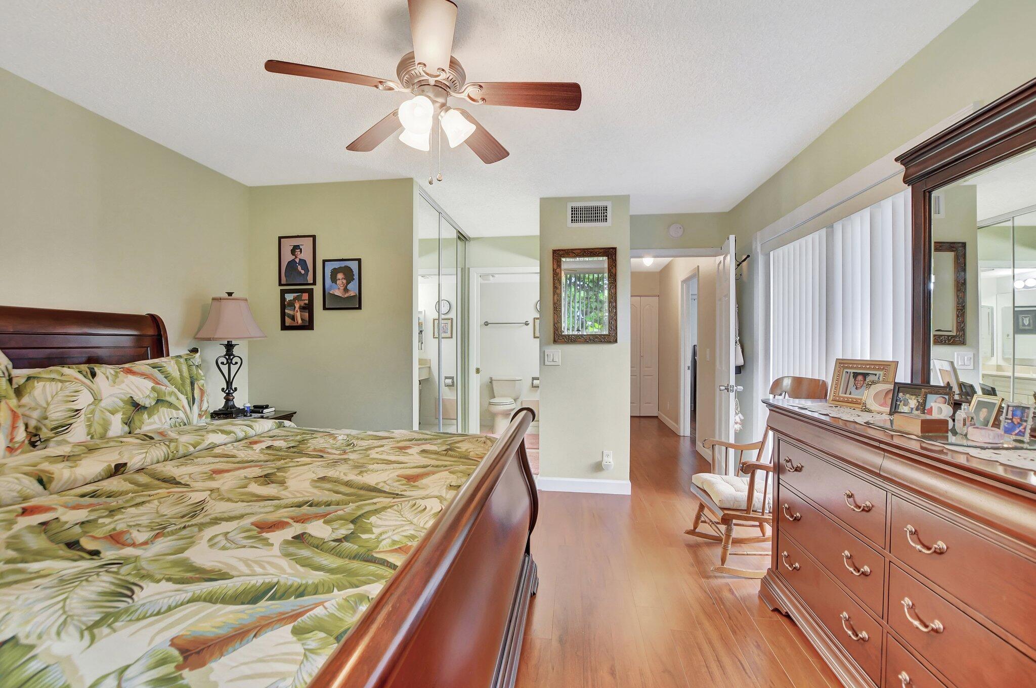 22952 Oxford Place B