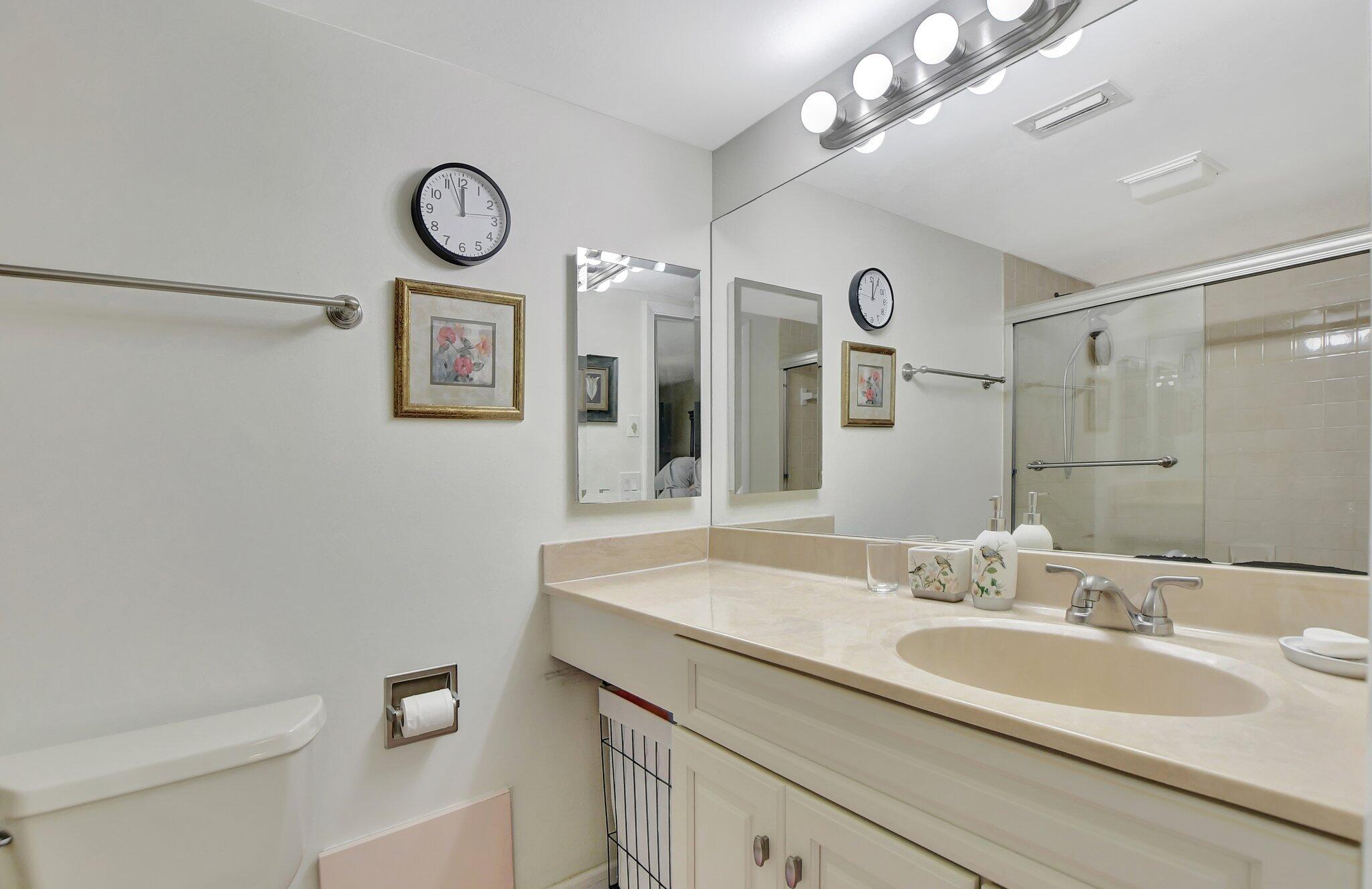 22952 Oxford Place B