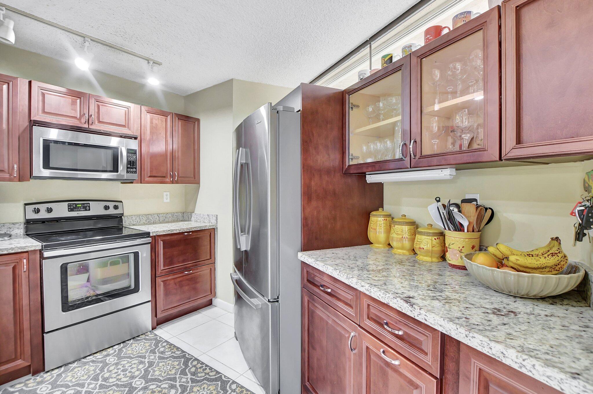 22952 Oxford Place B