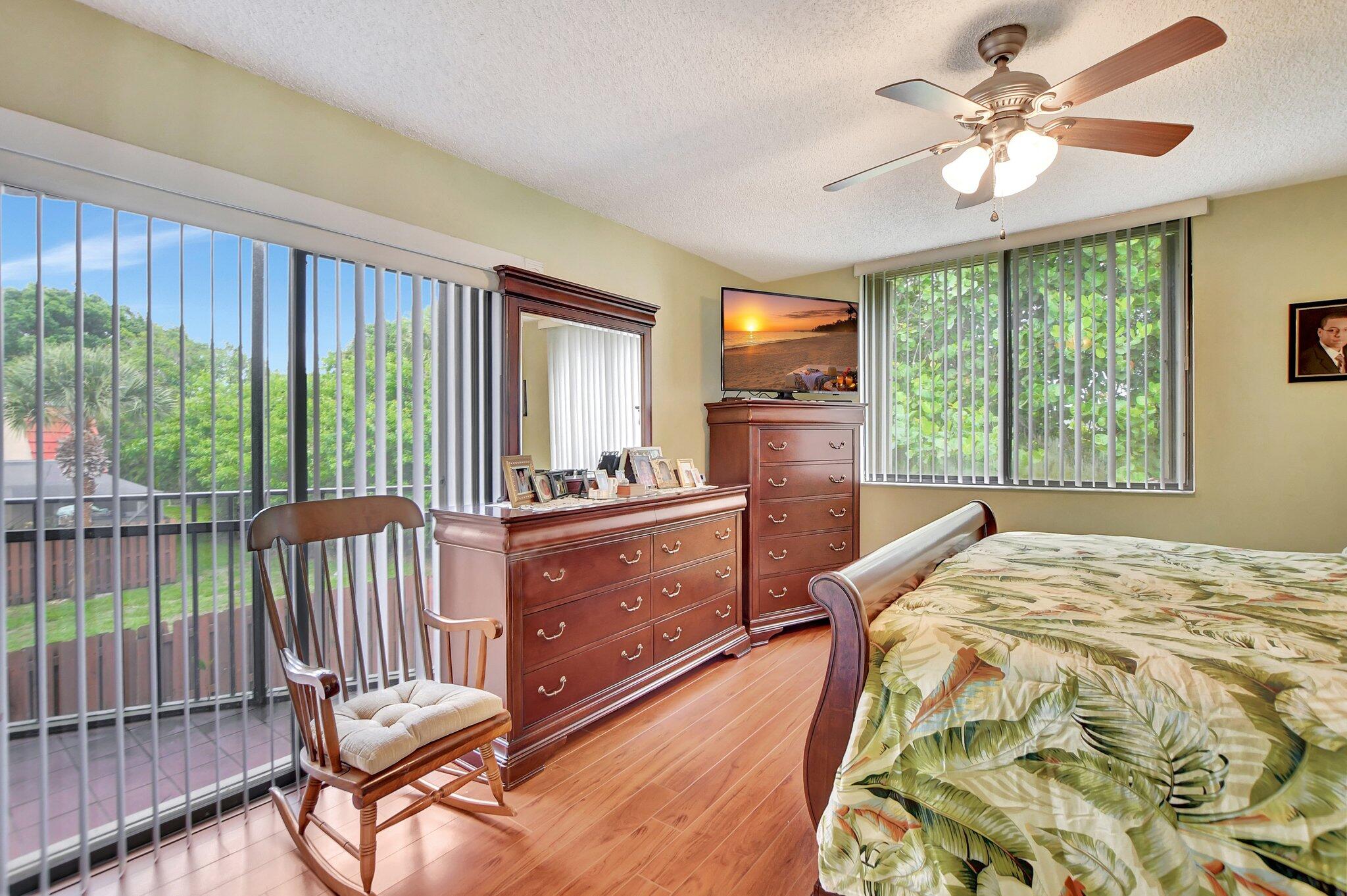 22952 Oxford Place B