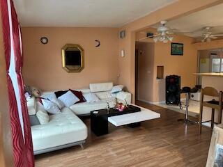 4411 NE 15th Terrace