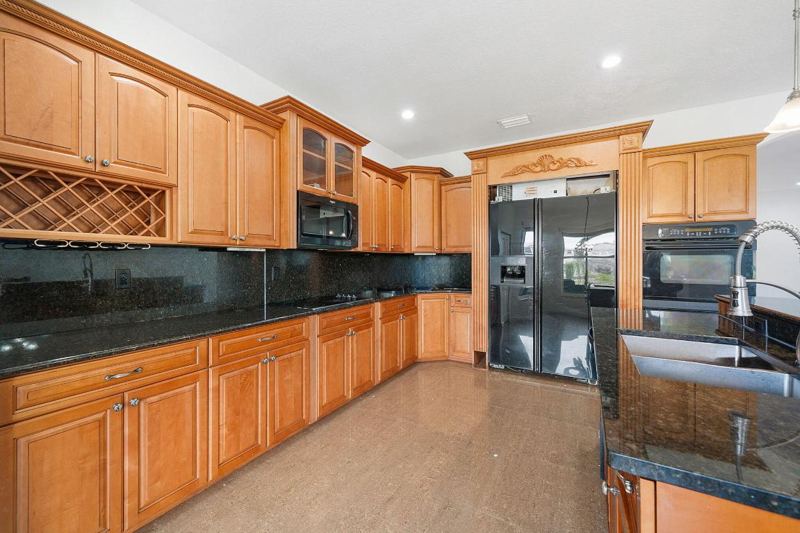 5065 Nautica Lake Circle