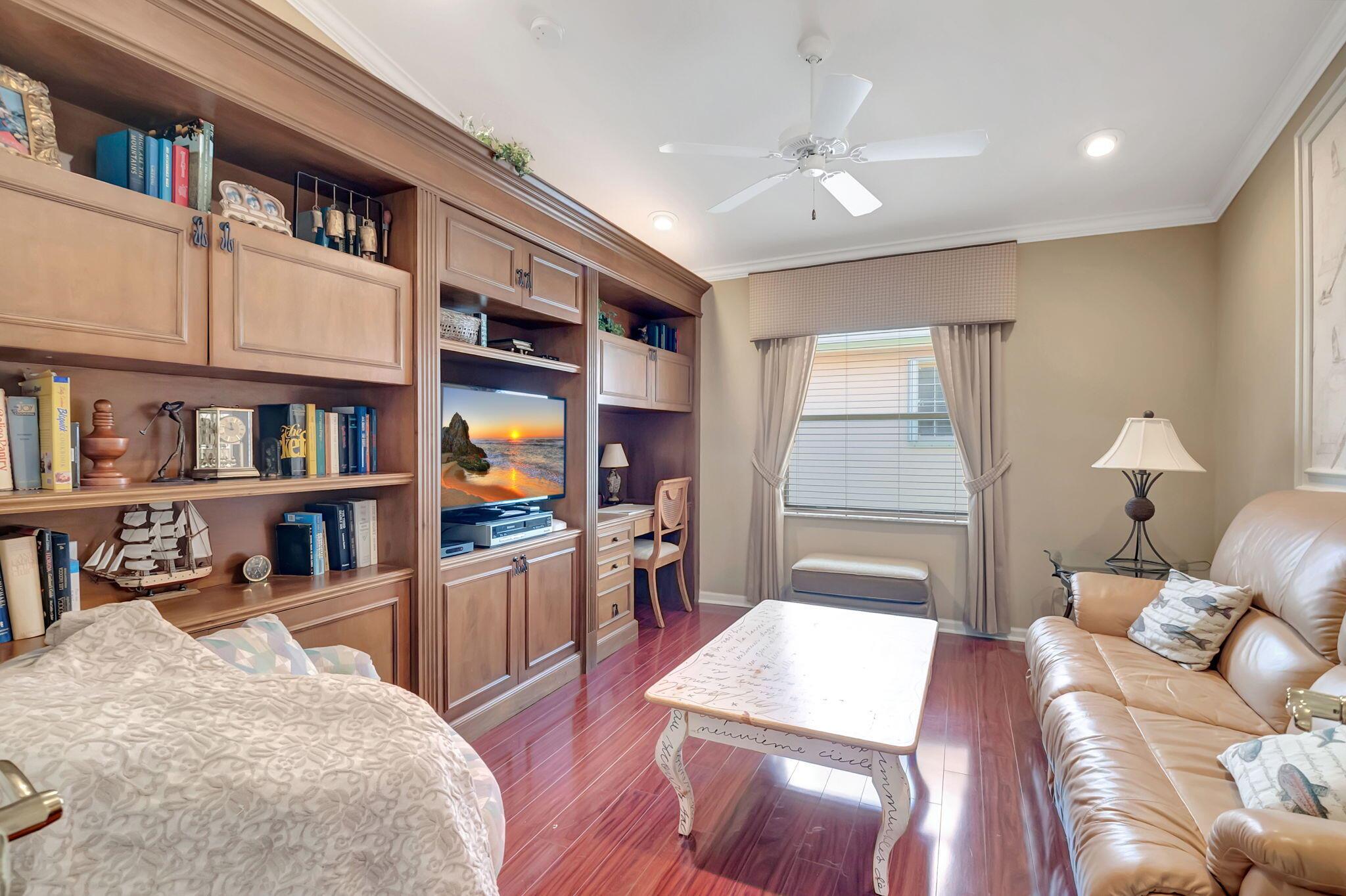 11530 Spring Oak Avenue