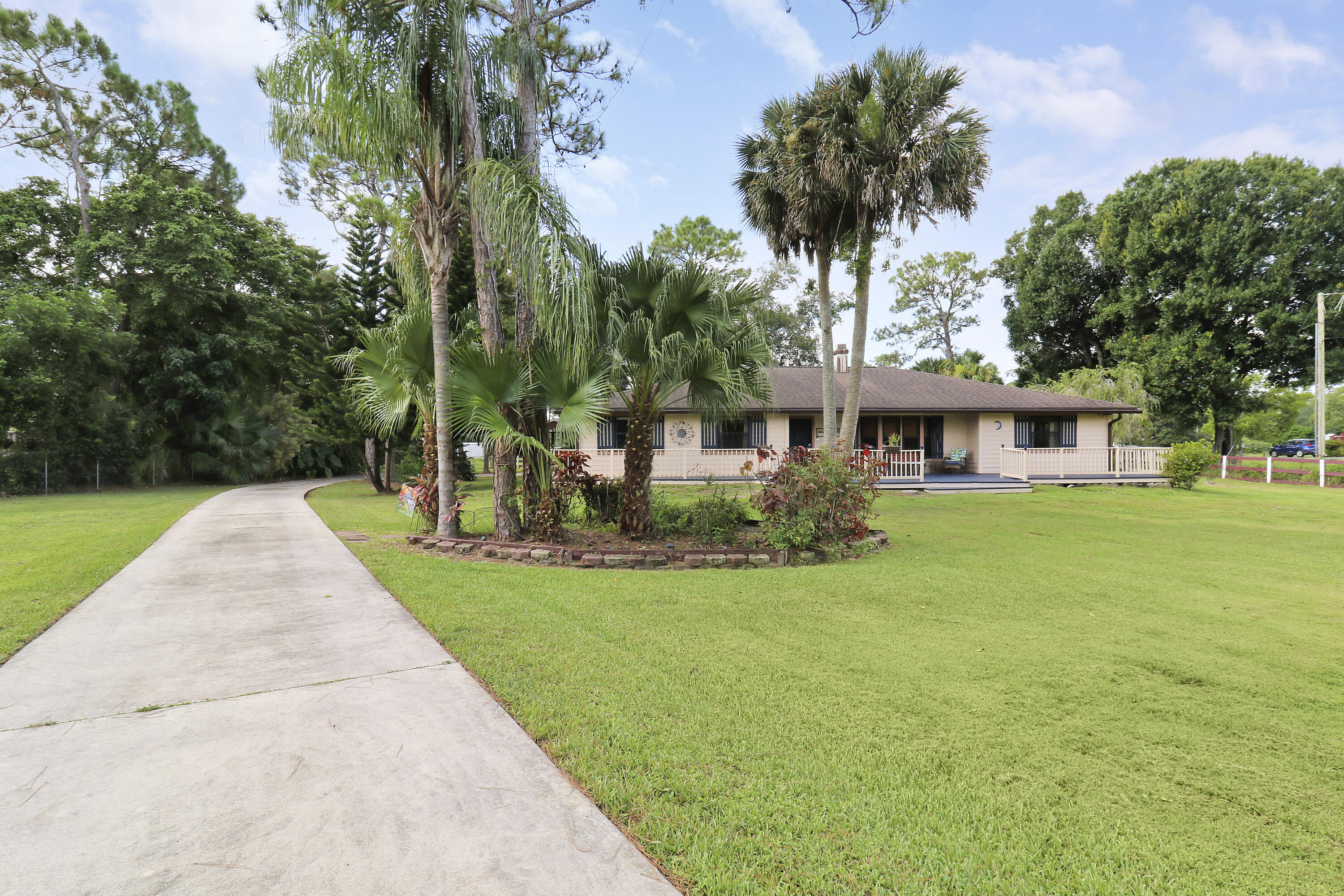 11224 54th Street N