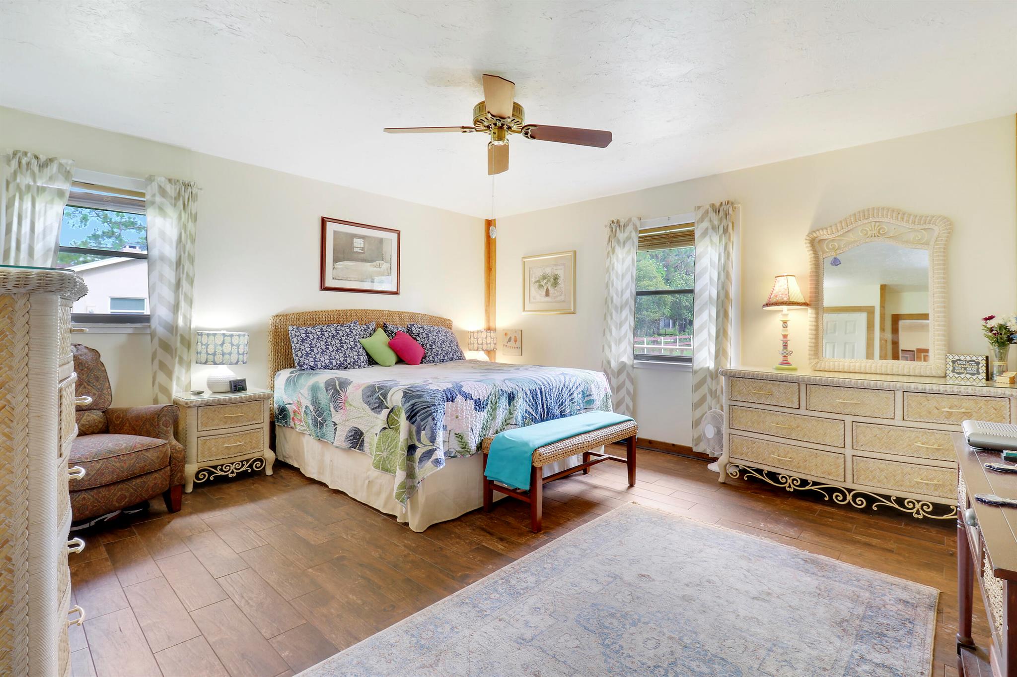 11224 54th Street N