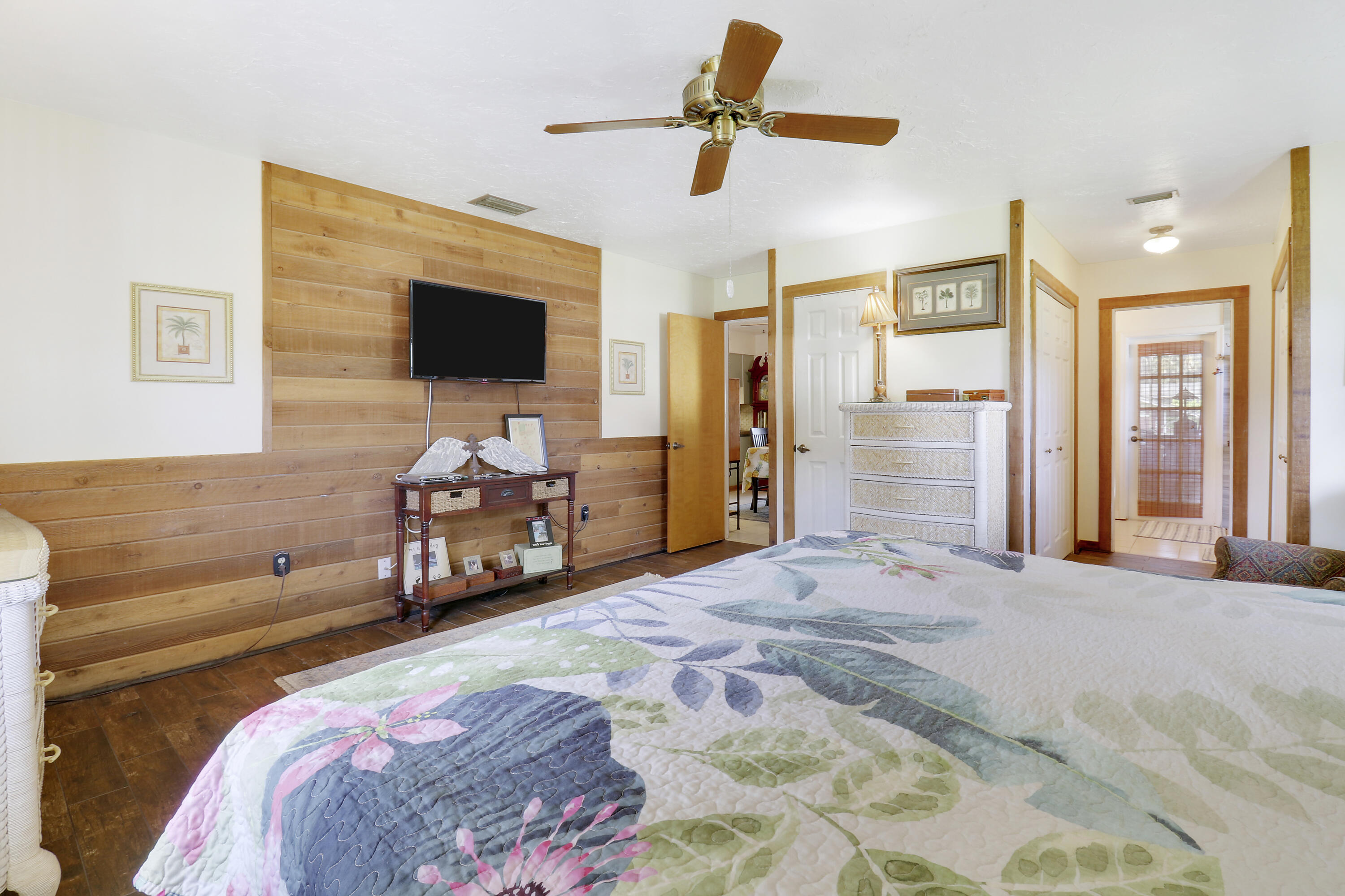 11224 54th Street N