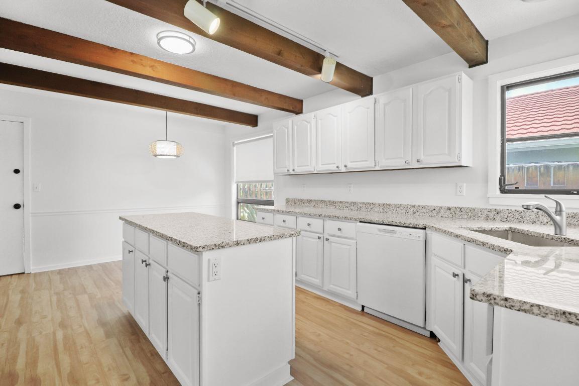 65 Pine Hill Trail W